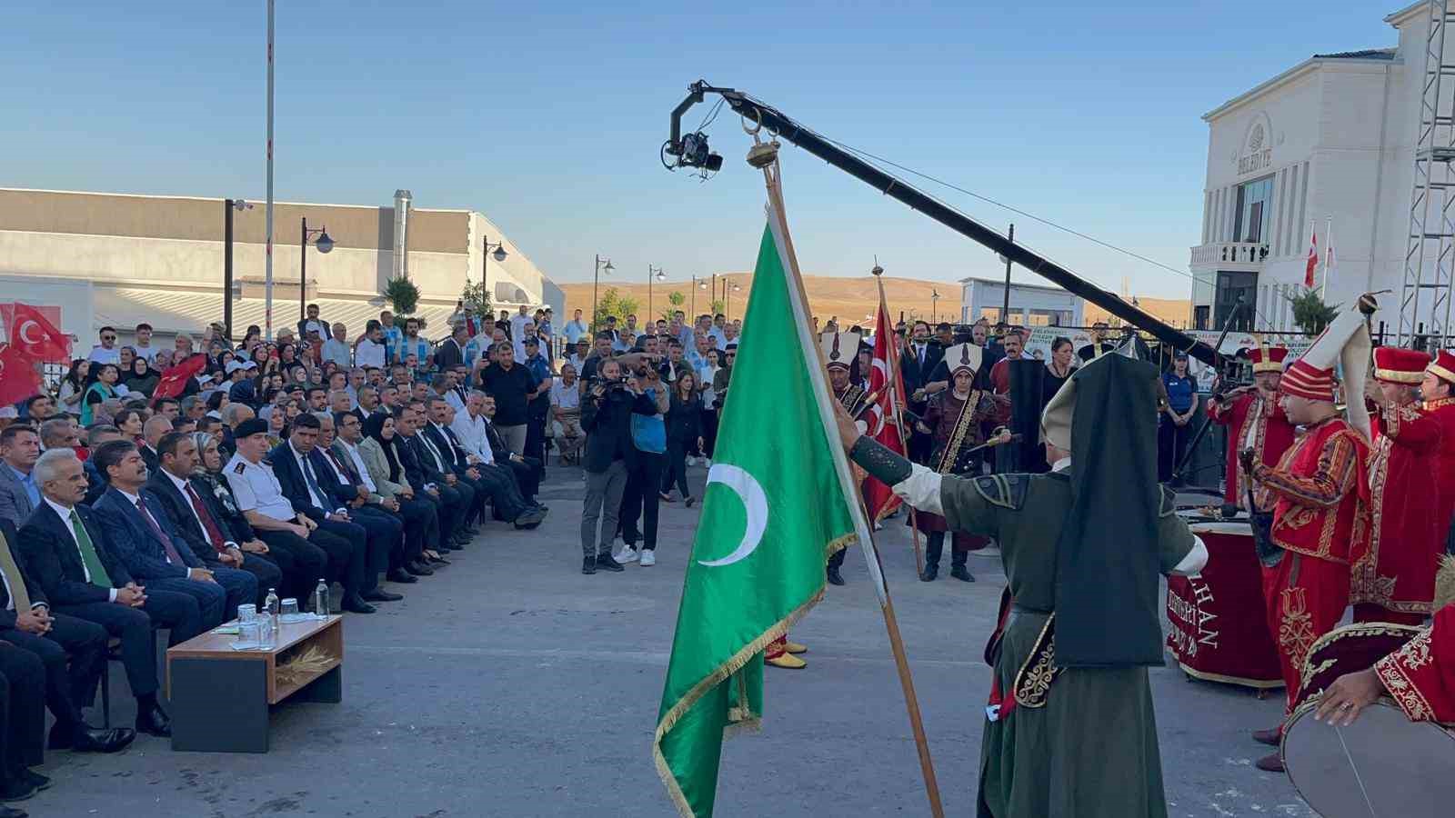 Kırşehir’de Neşet Ertaş Anma Programı ve Bulgur Festivali’nde renkli görüntüler yaşandı