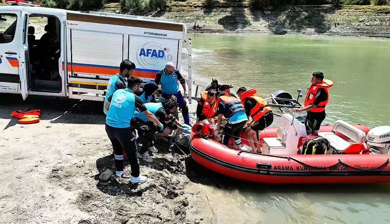 UMKE ve AFAD’dan nefes kesen suda boğulma tatbikatı