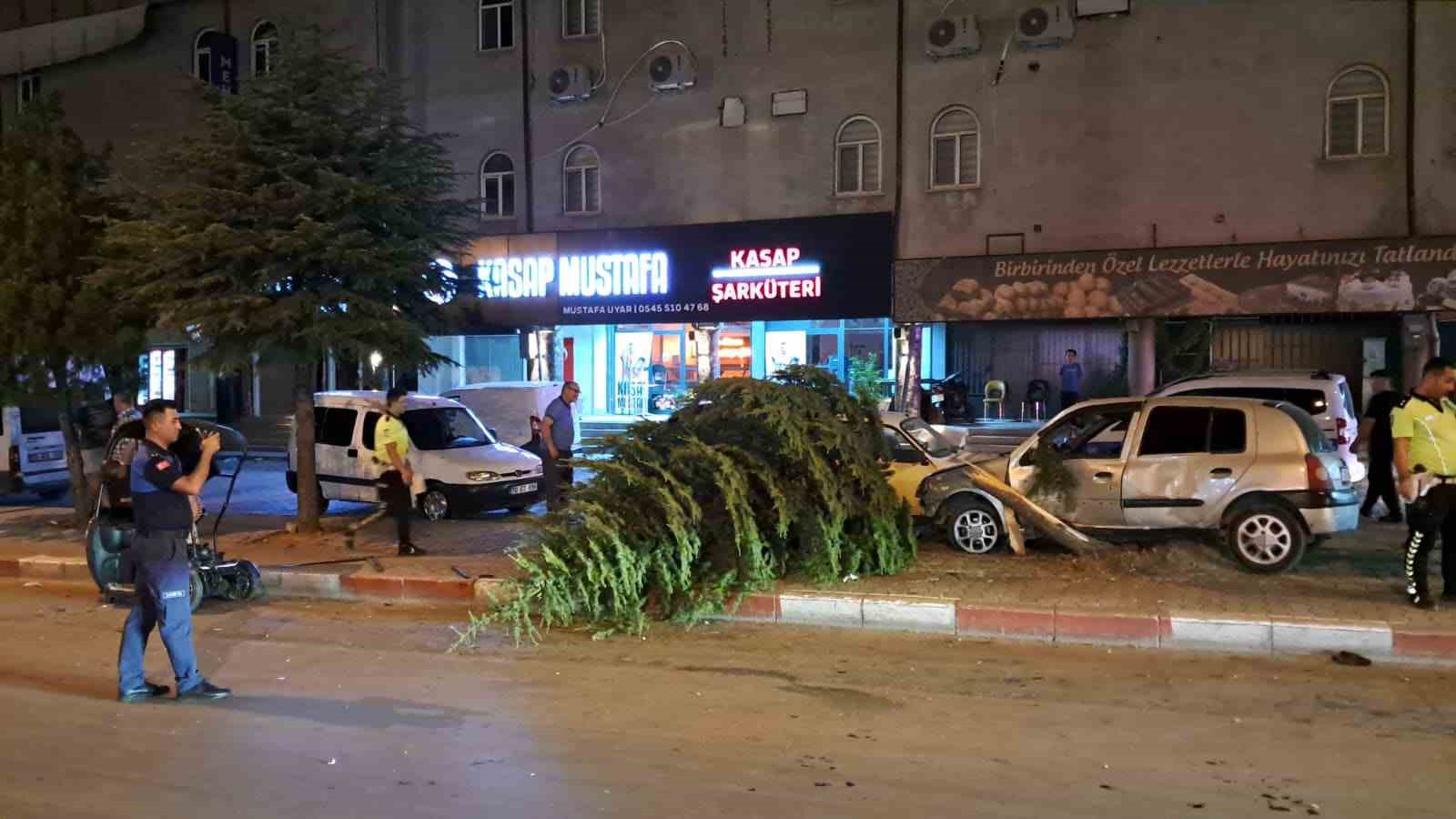 Karaman’da ortalığın savaş alanına döndüğü kaza maddi hasarla atlatıldı