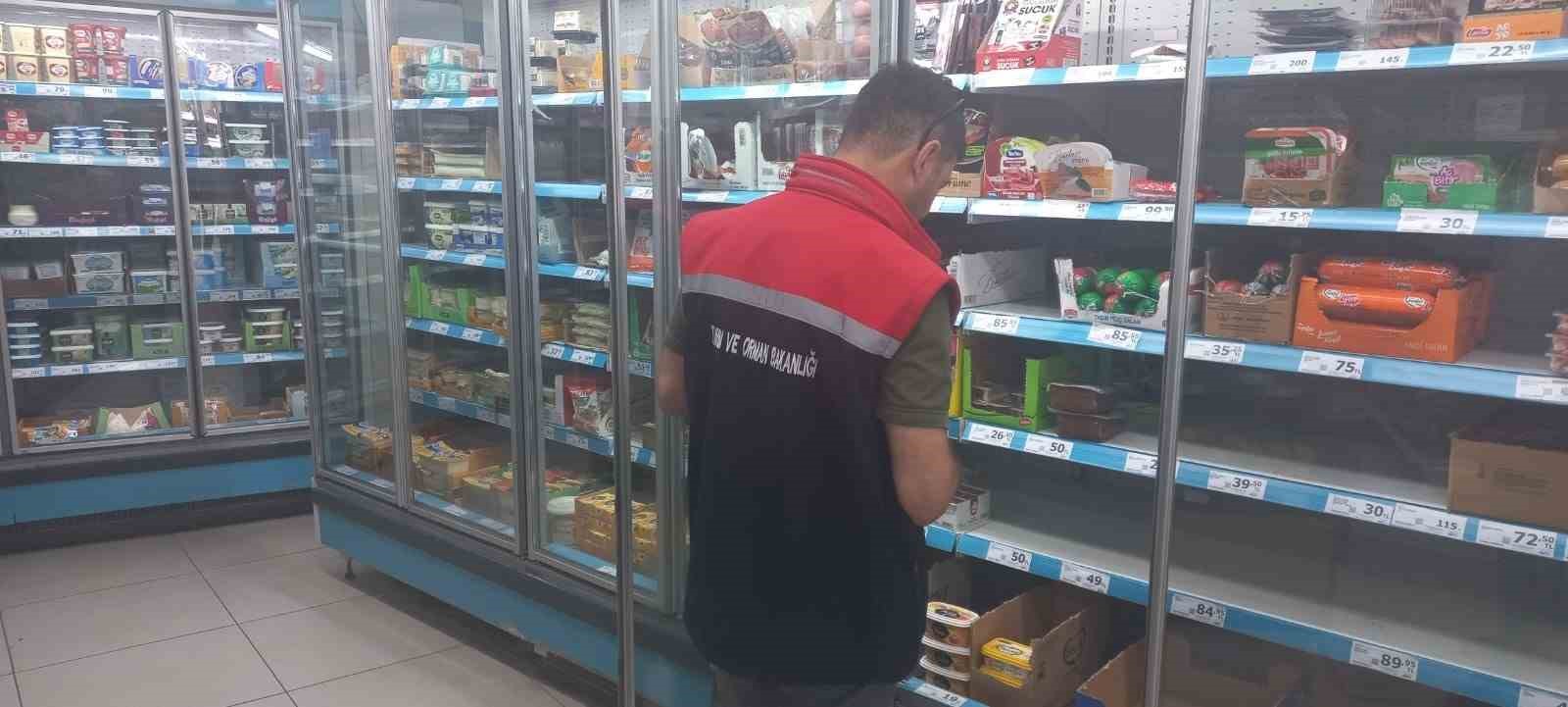 Gıda satışı yapan işyerleri denetlendi