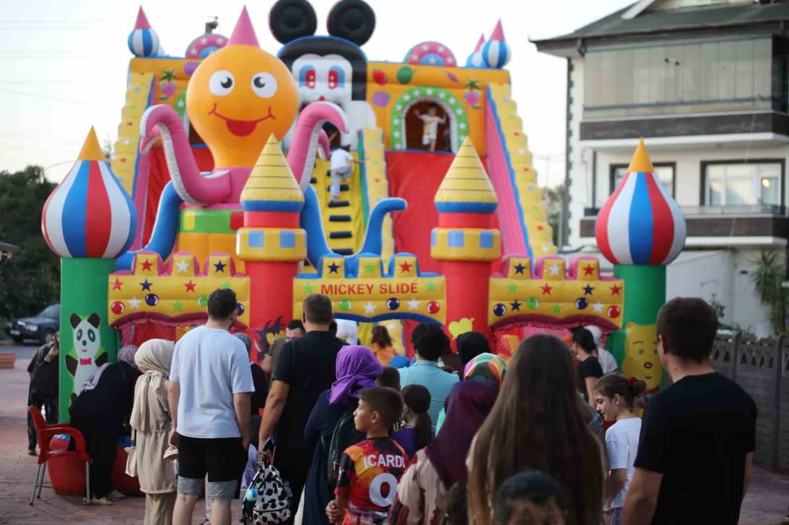 Erenler’de çocuklar için şenlikler devam ediyor