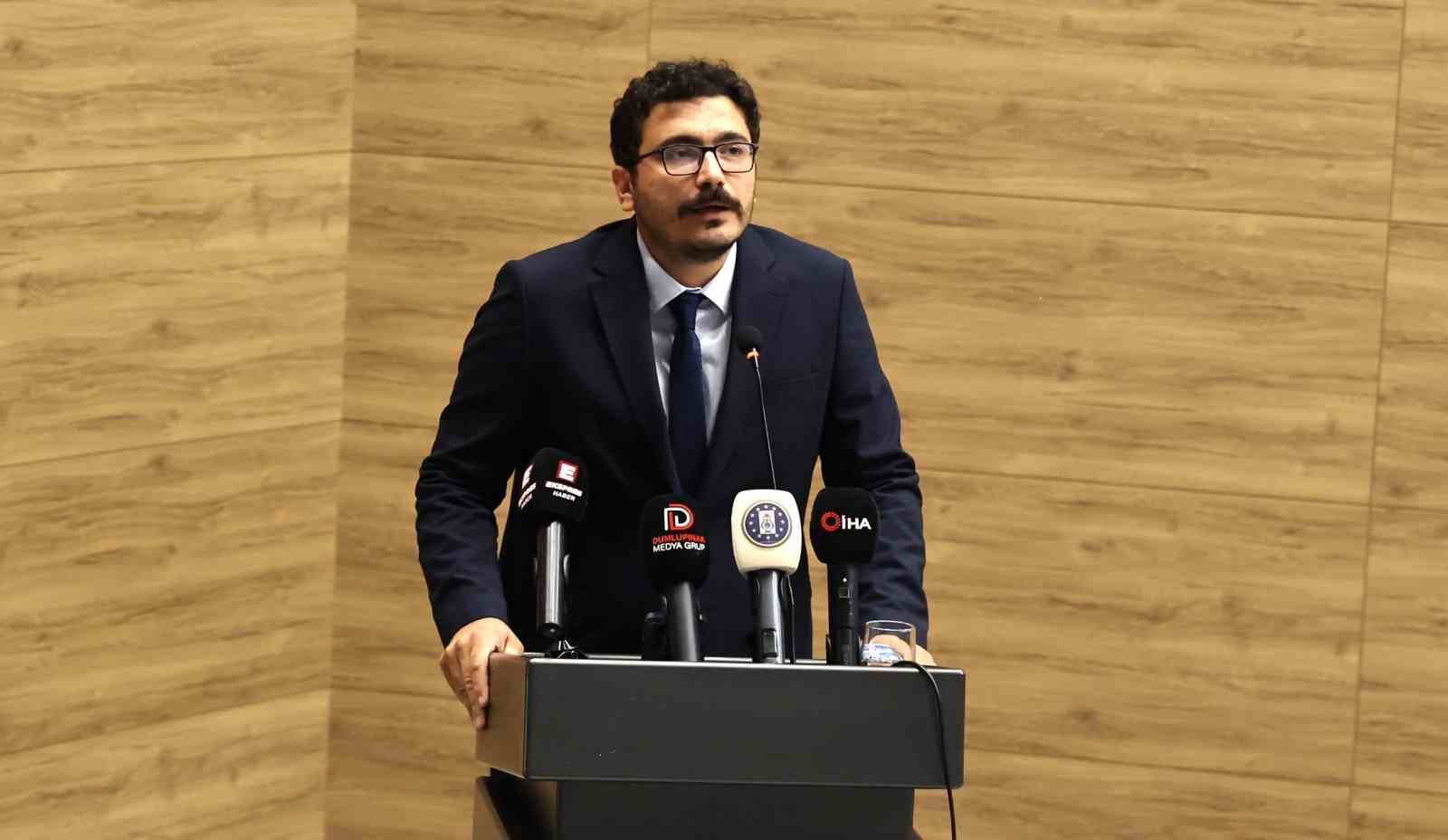 Emirhan Aydın: "Deprem siyaset üstü bir konudur"