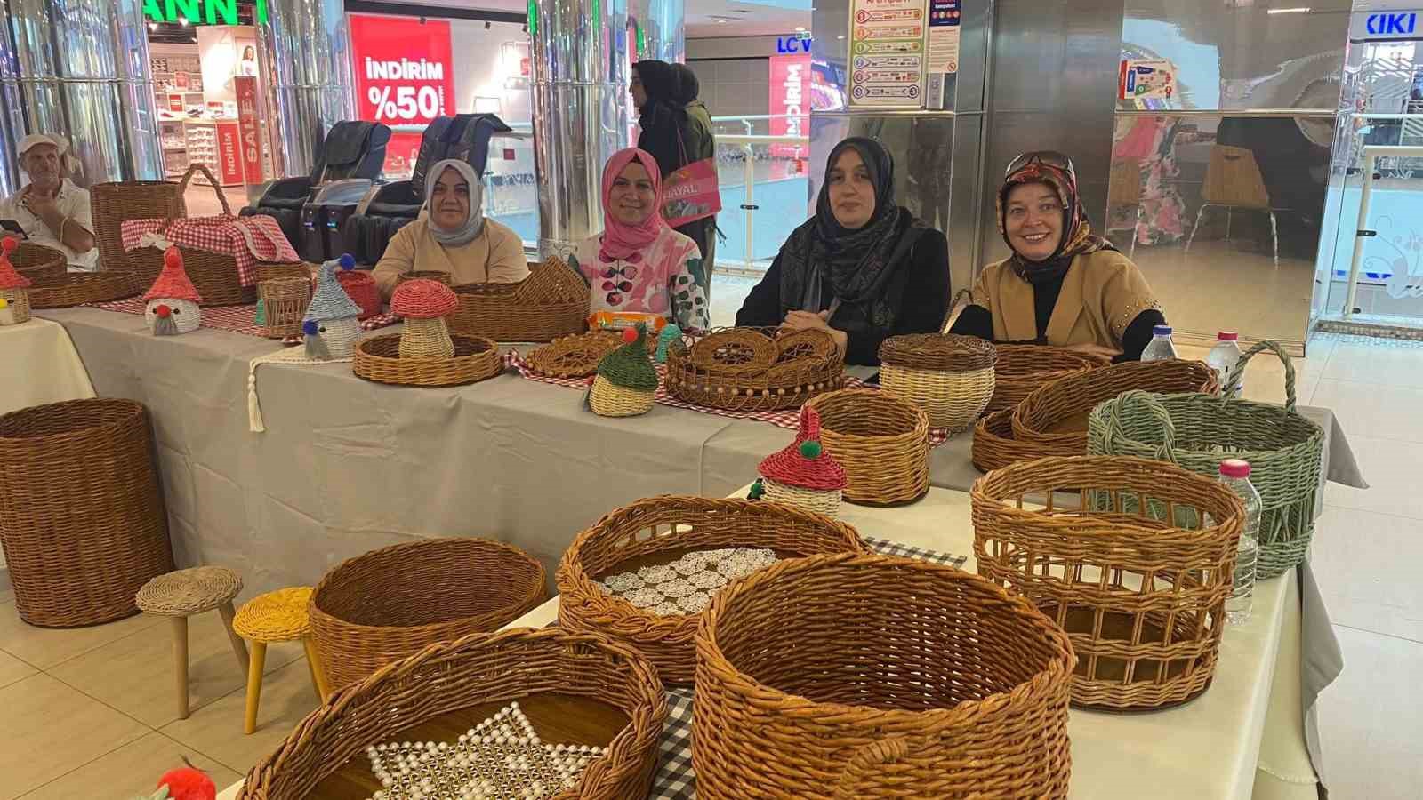 Geri d&ouml;n&uuml;şt&uuml;r&uuml;len &uuml;r&uuml;nlerden sergi a&ccedil;ıldı
