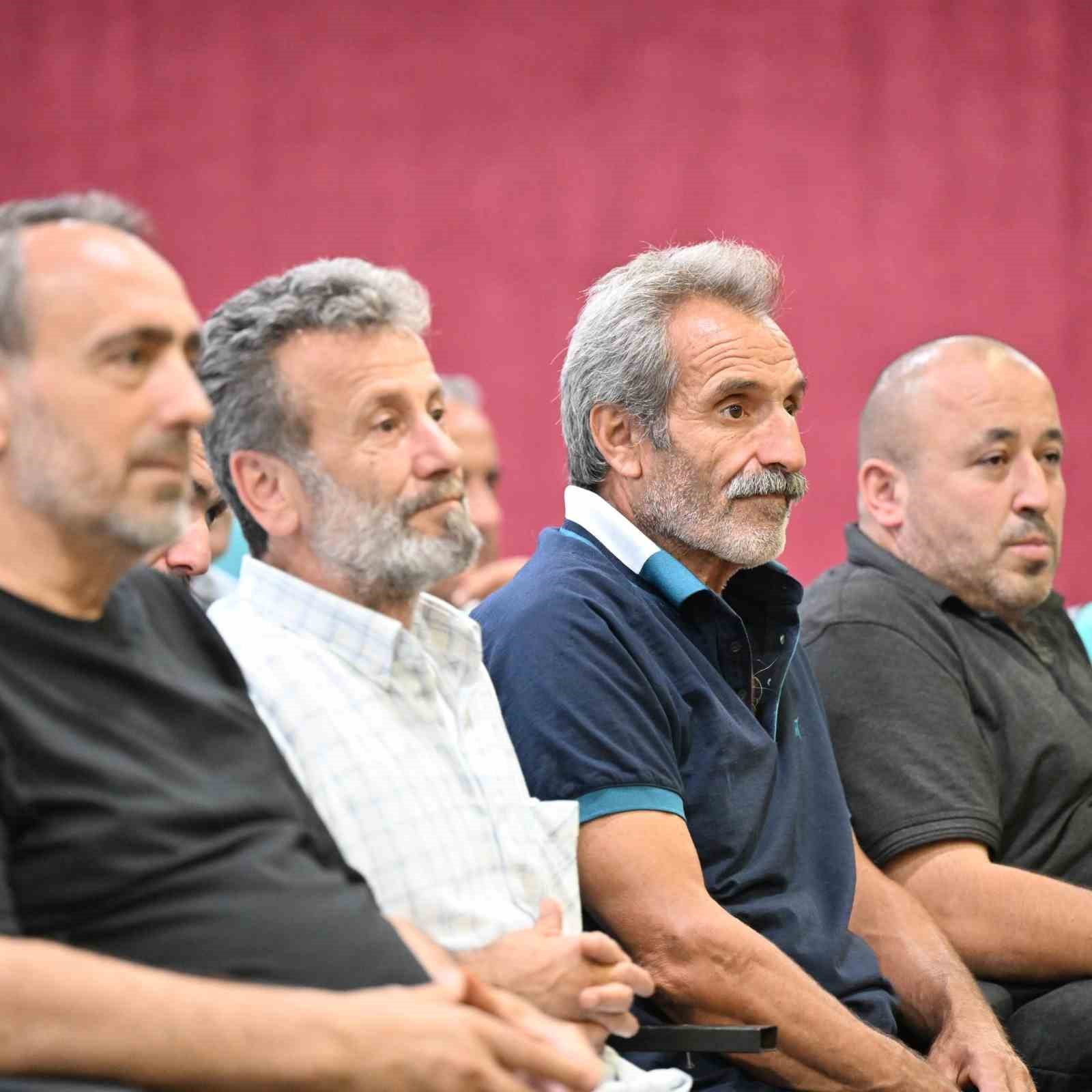 Gaziosmanpaşa Belediyesi&rsquo;nden emekli personele tazminat &ouml;demesi
