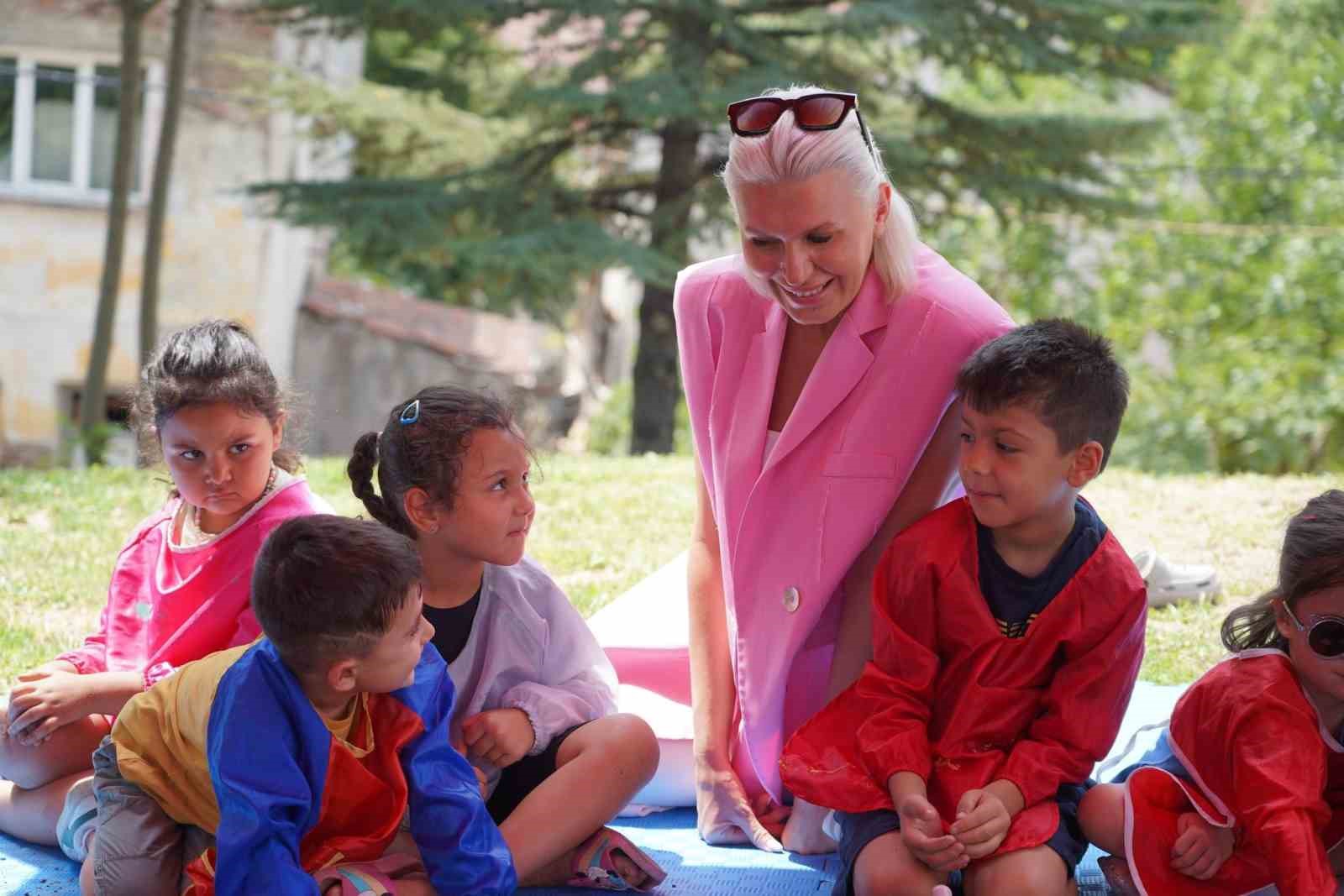 Belediye Başkanı Subaşı, Cemal S&uuml;reya At&ouml;lyesi&rsquo;nde &ccedil;ocuklarla bir aradaydı
