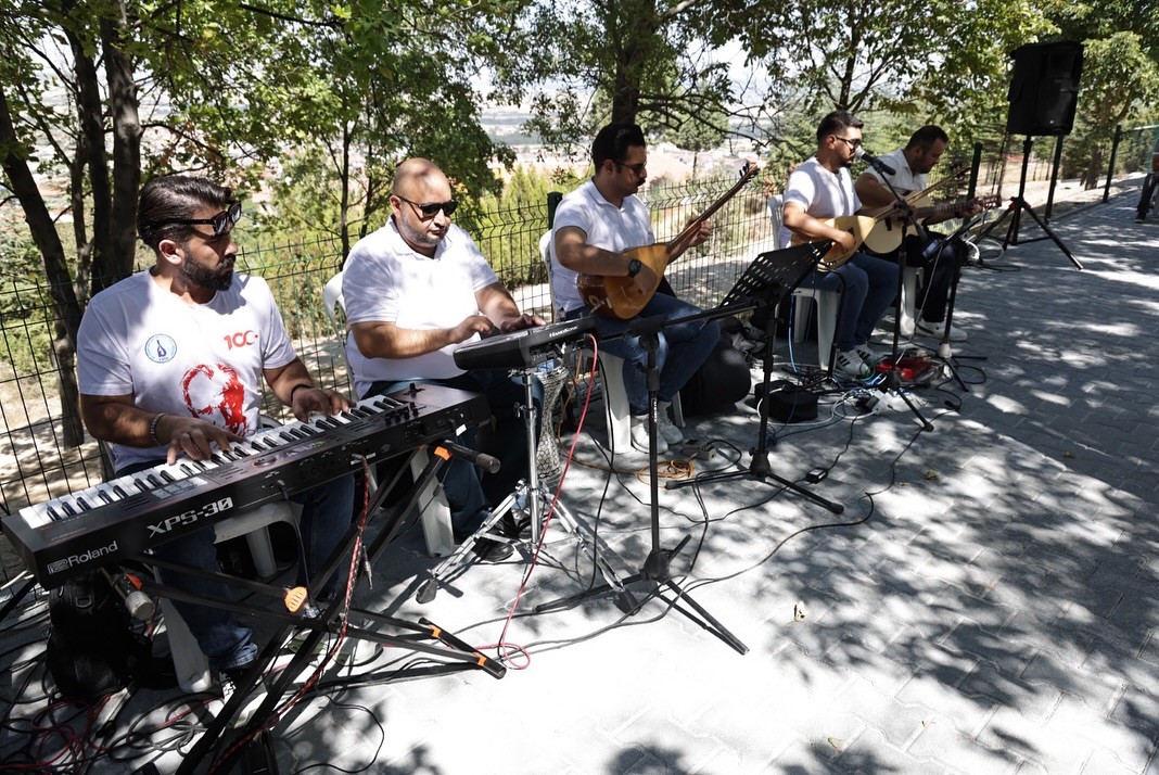 K&uuml;tahya&rsquo;da &rsquo;Geleneksel M&uuml;derris Mahallesi Şenliği&rsquo; ilgi g&ouml;rd&uuml;
