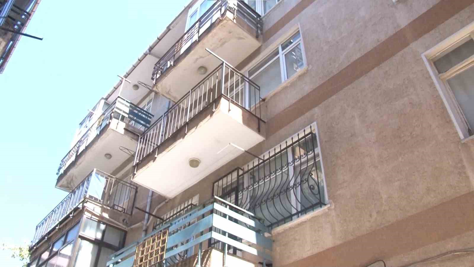Maltepe&rsquo;de inşaat yanındaki apartman tedbir ama&ccedil;lı boşaltıldı
