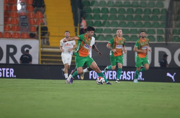 Trendyol S&uuml;per Lig: Corendon Alanyaspor: 0 - &Ccedil;aykur Rizespor: 0 (İlk yarı)
