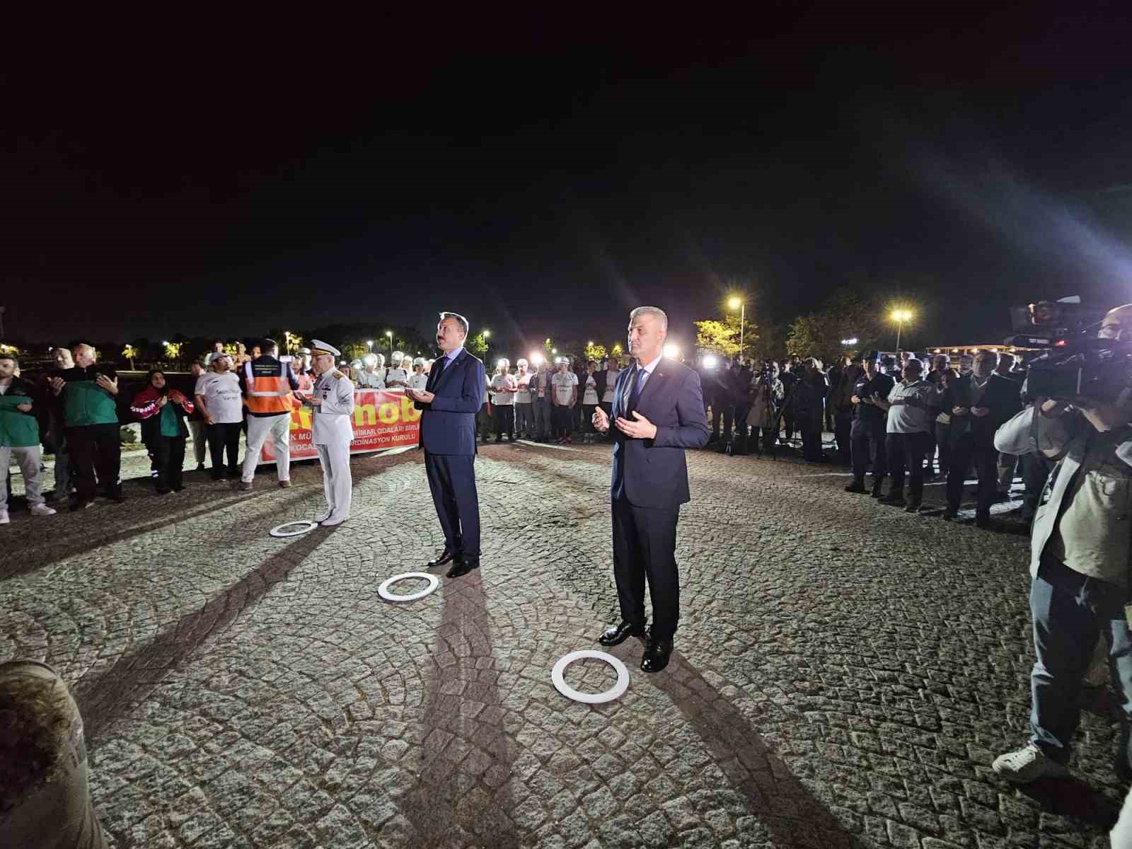 26 yıldır dinmeyen acı: Saat 03.02’de hayat durdu