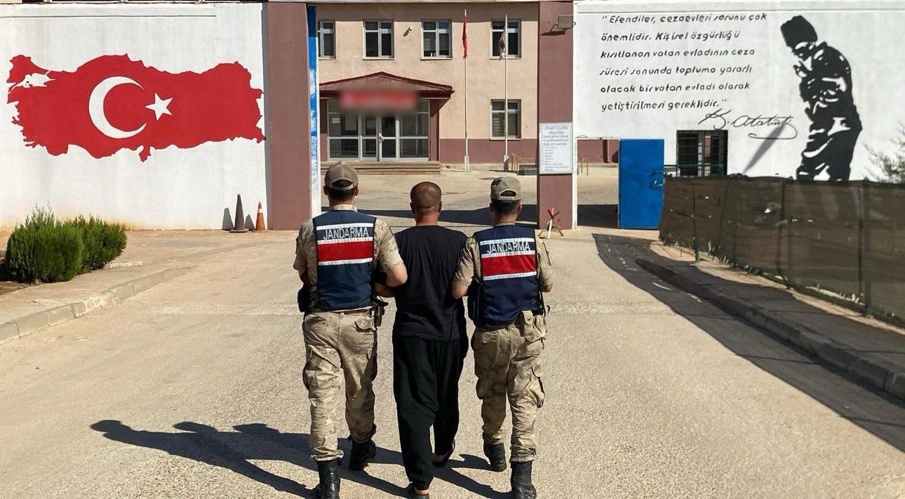 Gaziantep’te 428 kök kenevir ele geçirildi: 5 şahıs tutuklandı
