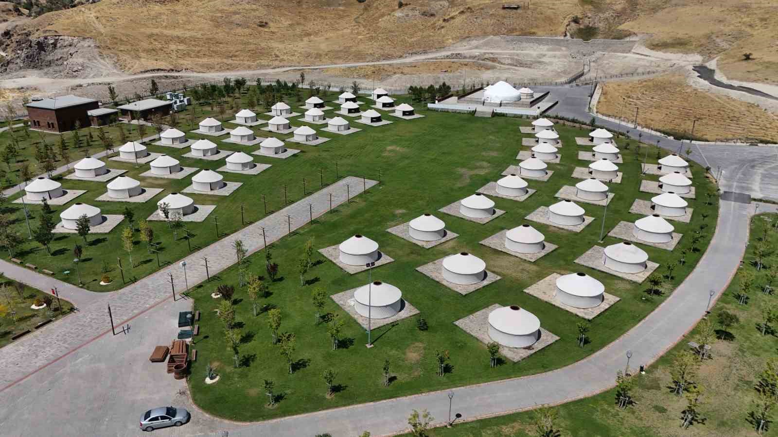 Ahlat, b&uuml;y&uuml;k zaferin 954. yıl d&ouml;n&uuml;m&uuml;ne hazır
