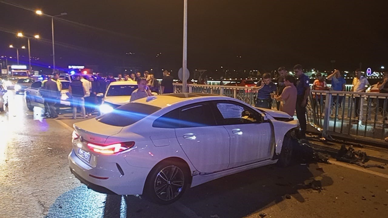 Çaycuma’da araçlara çarpan sürücü olay yerinden kaçtı