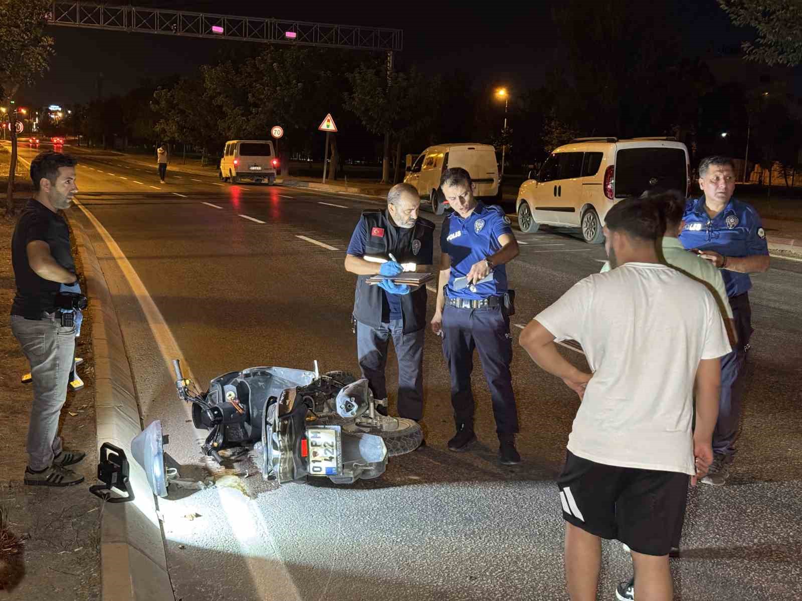 Devrilen motosikletteki genç hayatını kaybetti