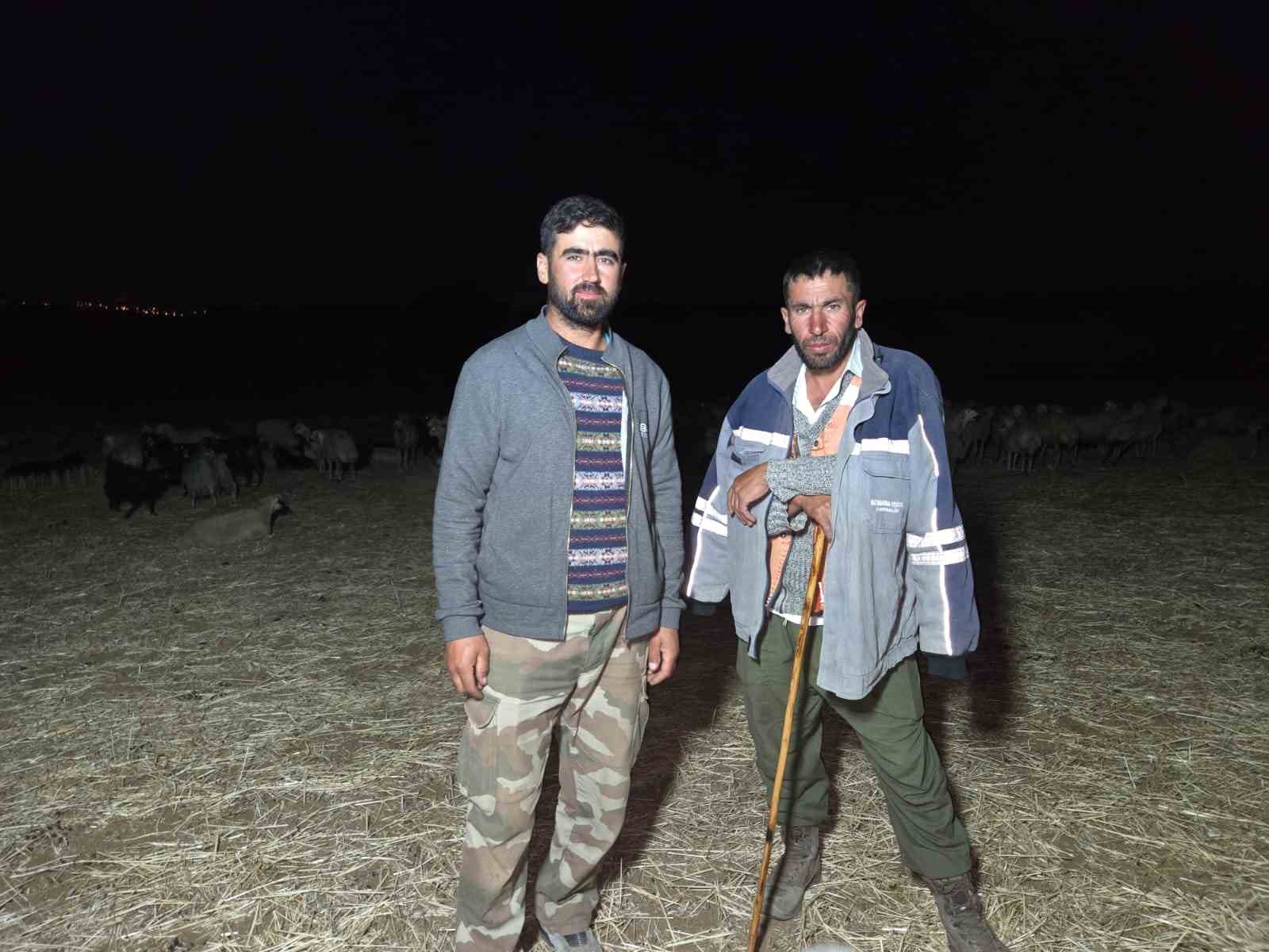 Çobanlardan kavurucu sıcaklara karşı çözüm yolu