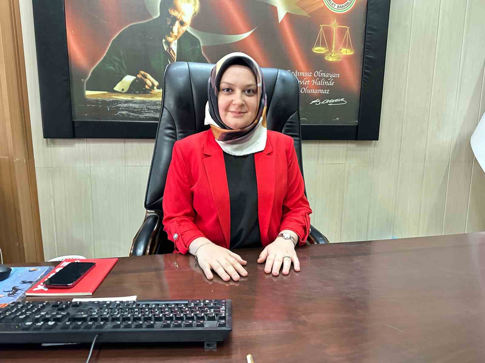 Yüksekova Adliyesi’nde bir ilk: Kadın başkan görevde