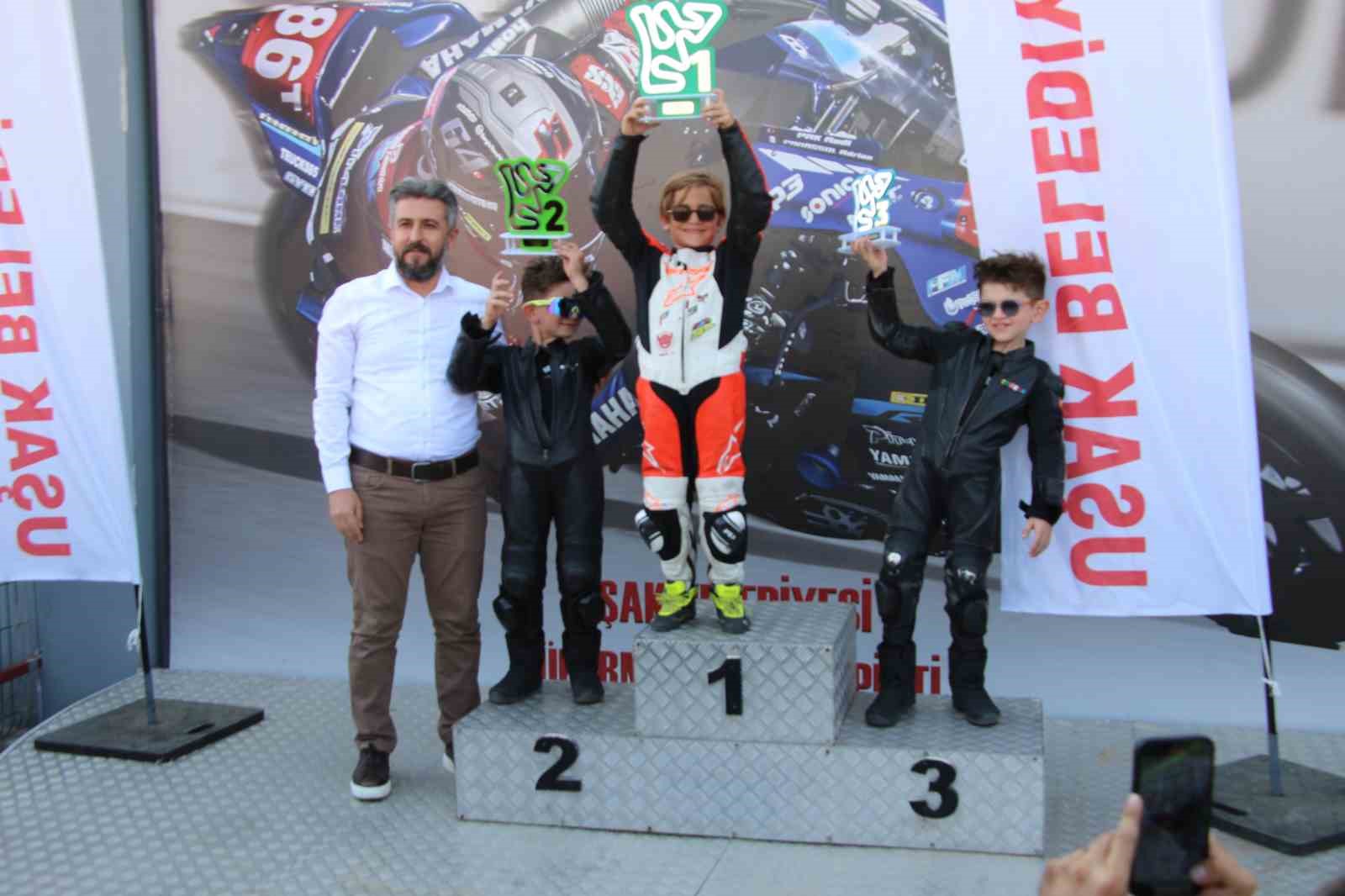 S&uuml;permoto Şampiyonası&rsquo;nın 3. Ayağı Uşak&rsquo;ta tamamlandı
