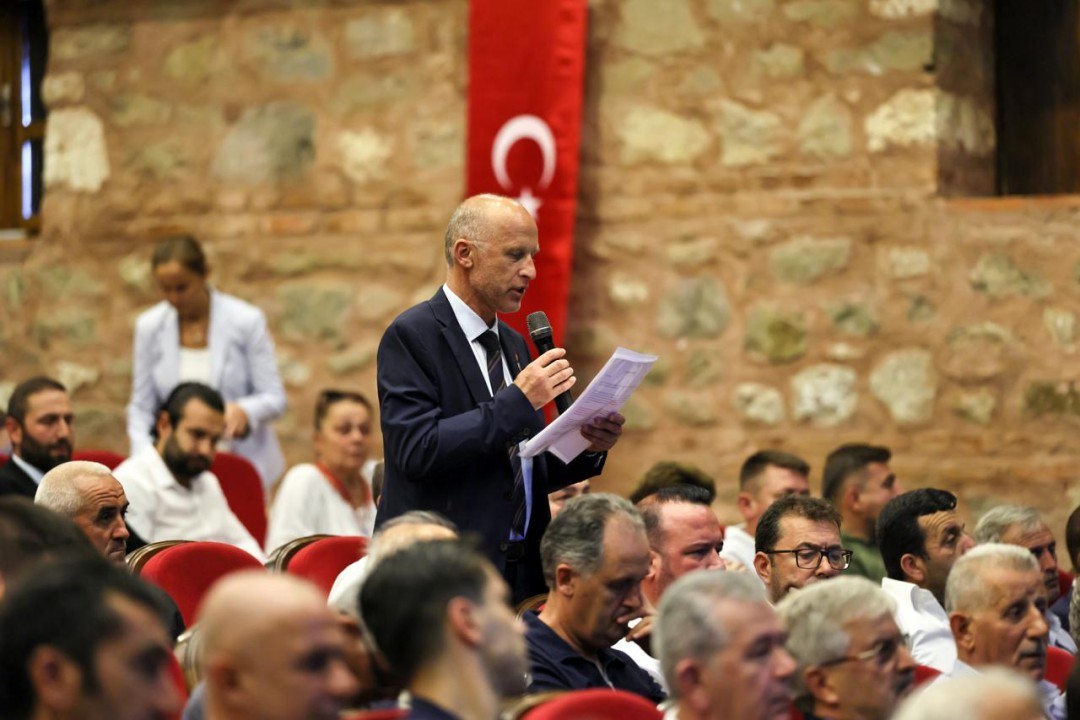 İstanbul Valisi G&uuml;l, Silivri&rsquo;de muhtarlarla bir araya geldi
