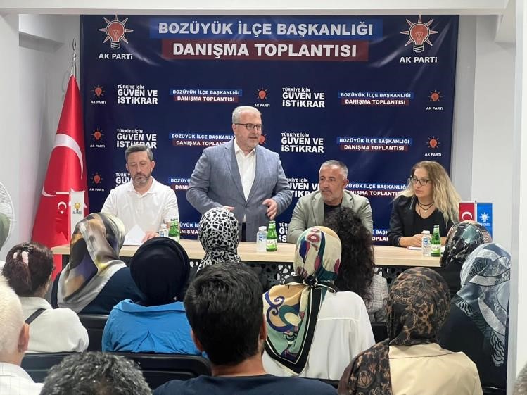 AK Parti heyeti Boz&uuml;y&uuml;k&rsquo;te bir araya geldi
