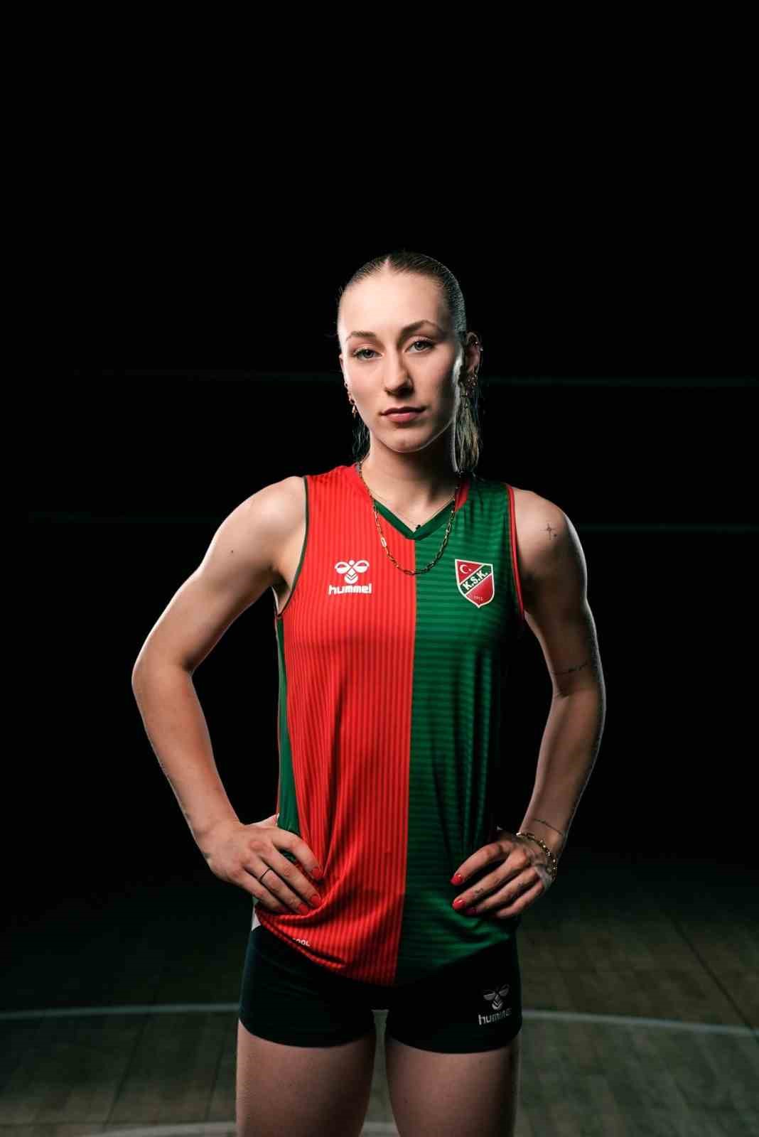 Karşıyaka Spor Kulübü, yeni sezon formalarını tanıttı
