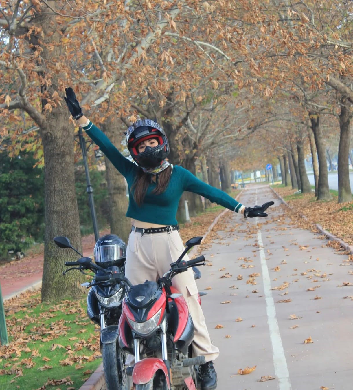 Motosiklet tutkunu genç kız kazada hayatını kaybetti
