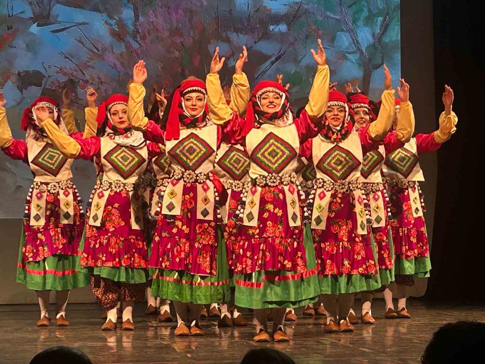 EÜ Devlet Türk Musikisi Konservatuarından "Uca Dağlar" Turnesi