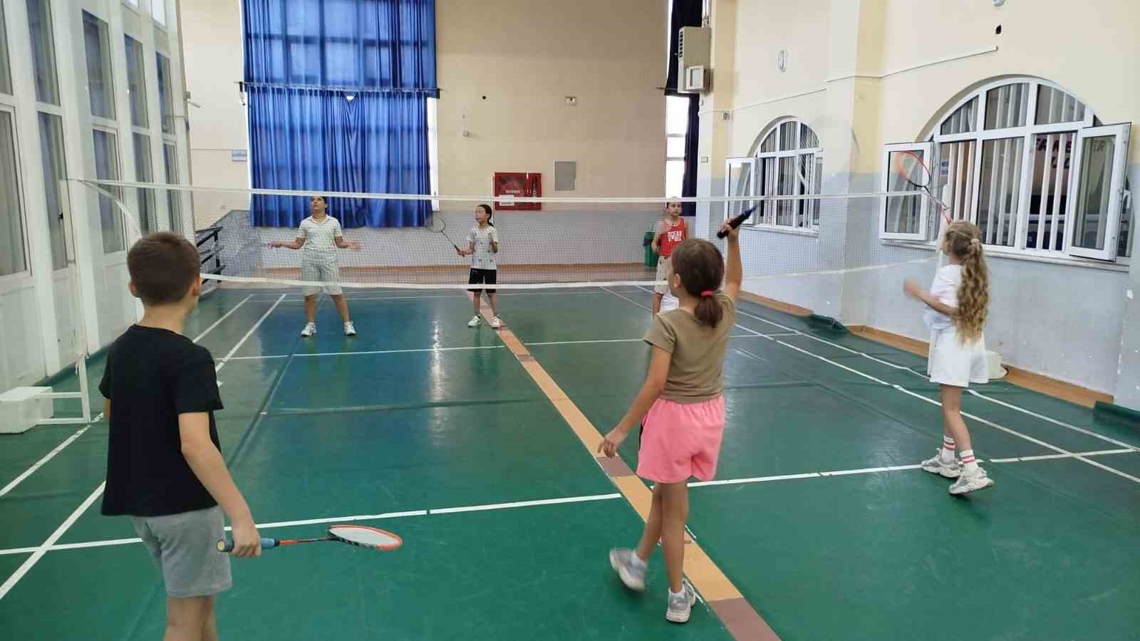 Yaz Spor Okulları ile gençler spor dolu bir yaz geçiriyor
