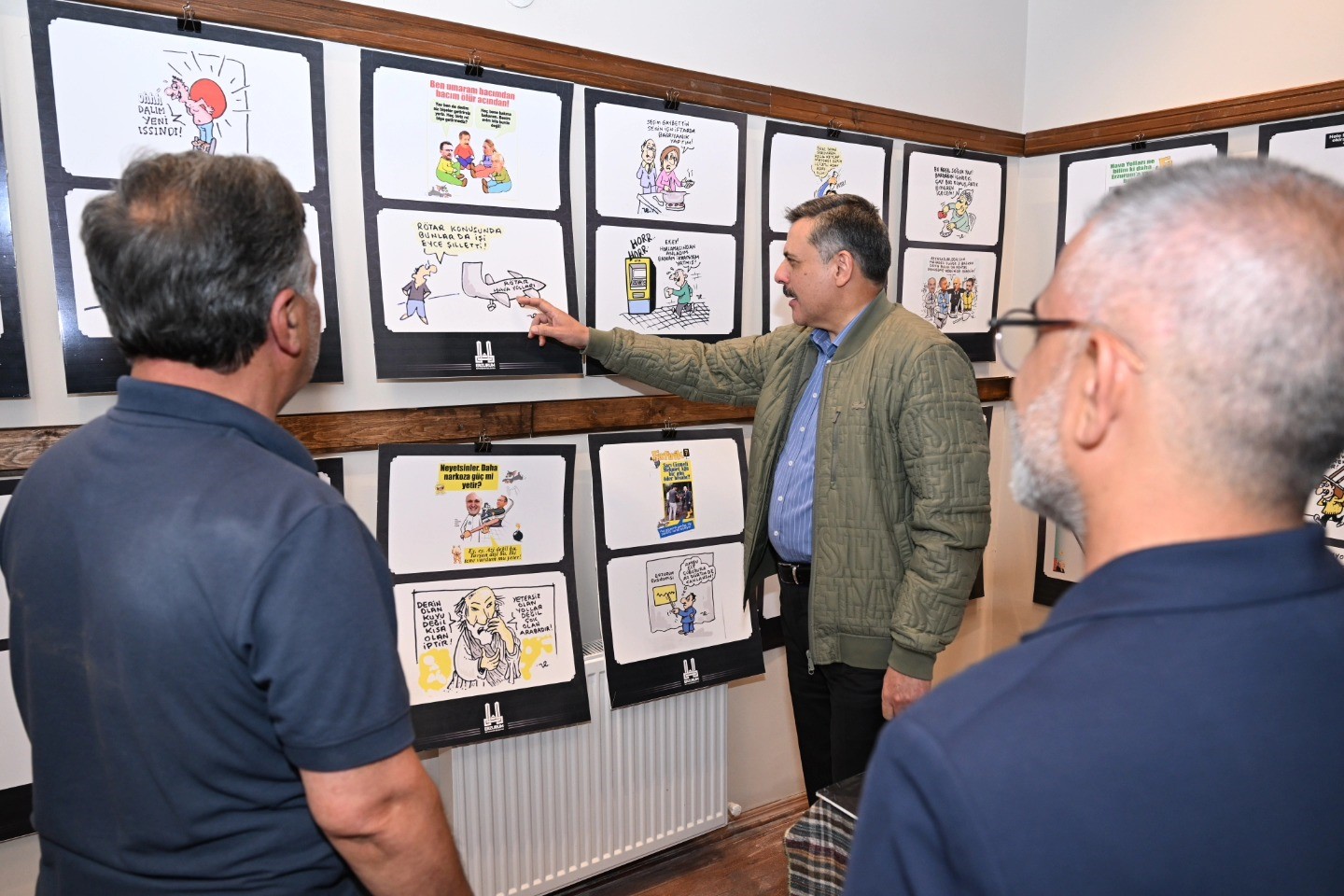 Vali &Ccedil;ift&ccedil;i&rsquo;den Fırfırik&rsquo;e ziyaret
