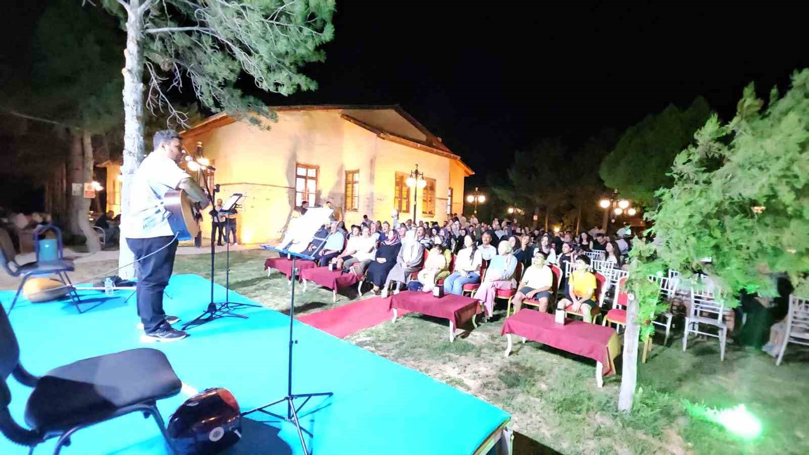 Darende&rsquo;de yaz akşamlarına sanat dolu dokunuş
