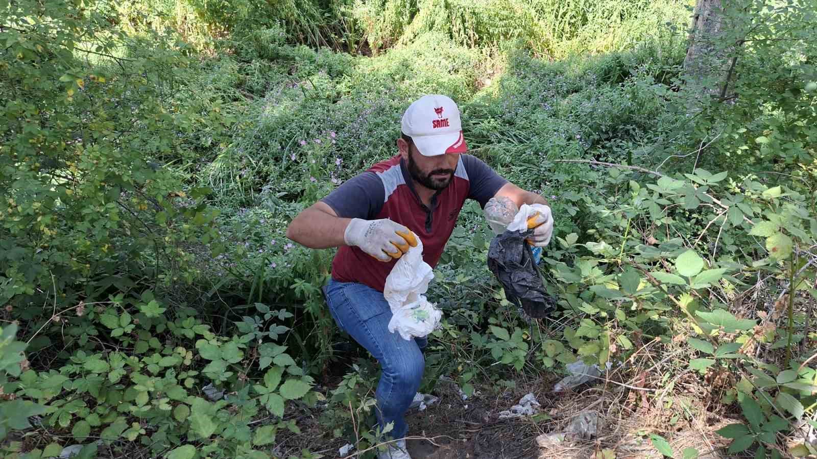 Simav Gölcük Yaylasına piknikçilerin attığı çöpler "pes" dedirtti