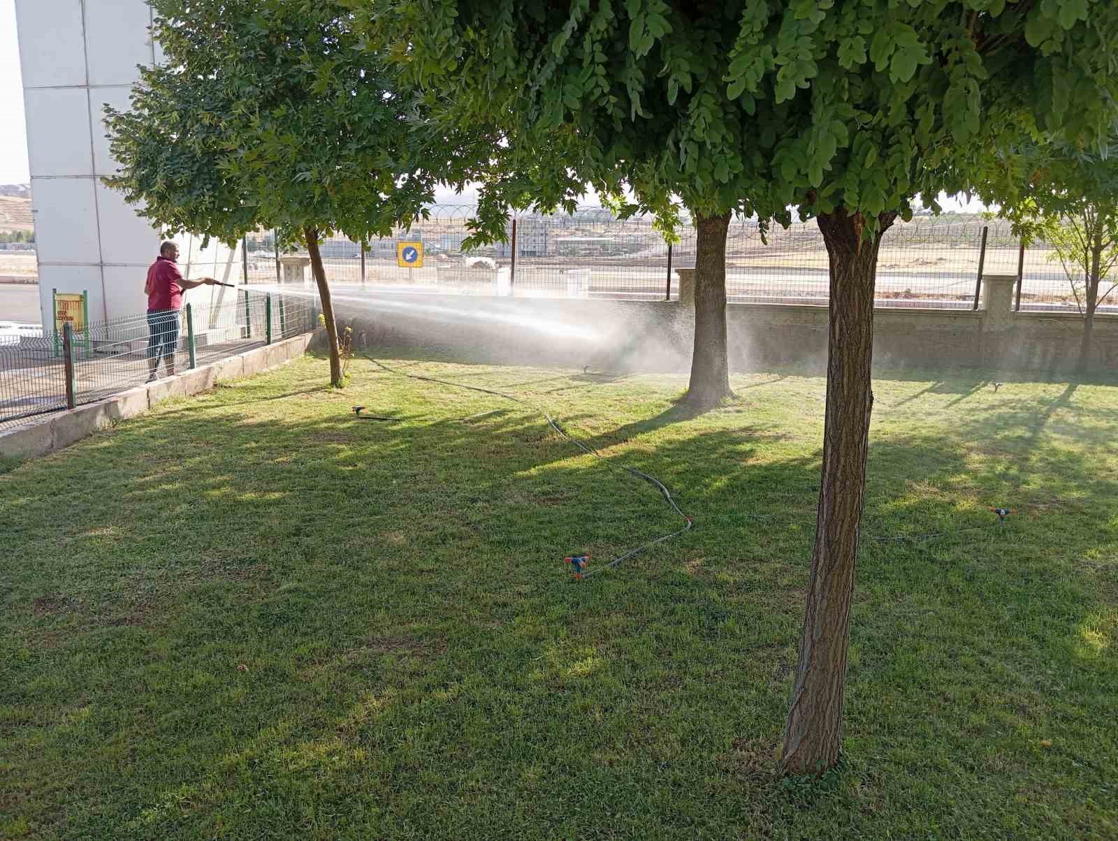 Siirt il otogarında kapsamlı temizlik ve bakım çalışması yapıldı