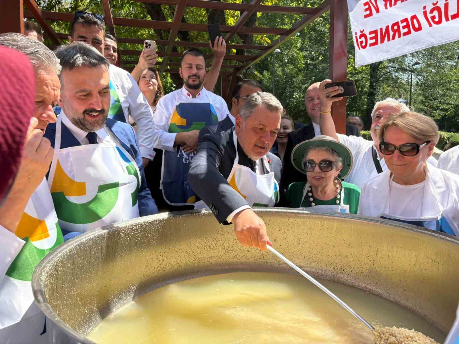 Ankara Gurme Festivali renkli görüntüler oluşturuyor