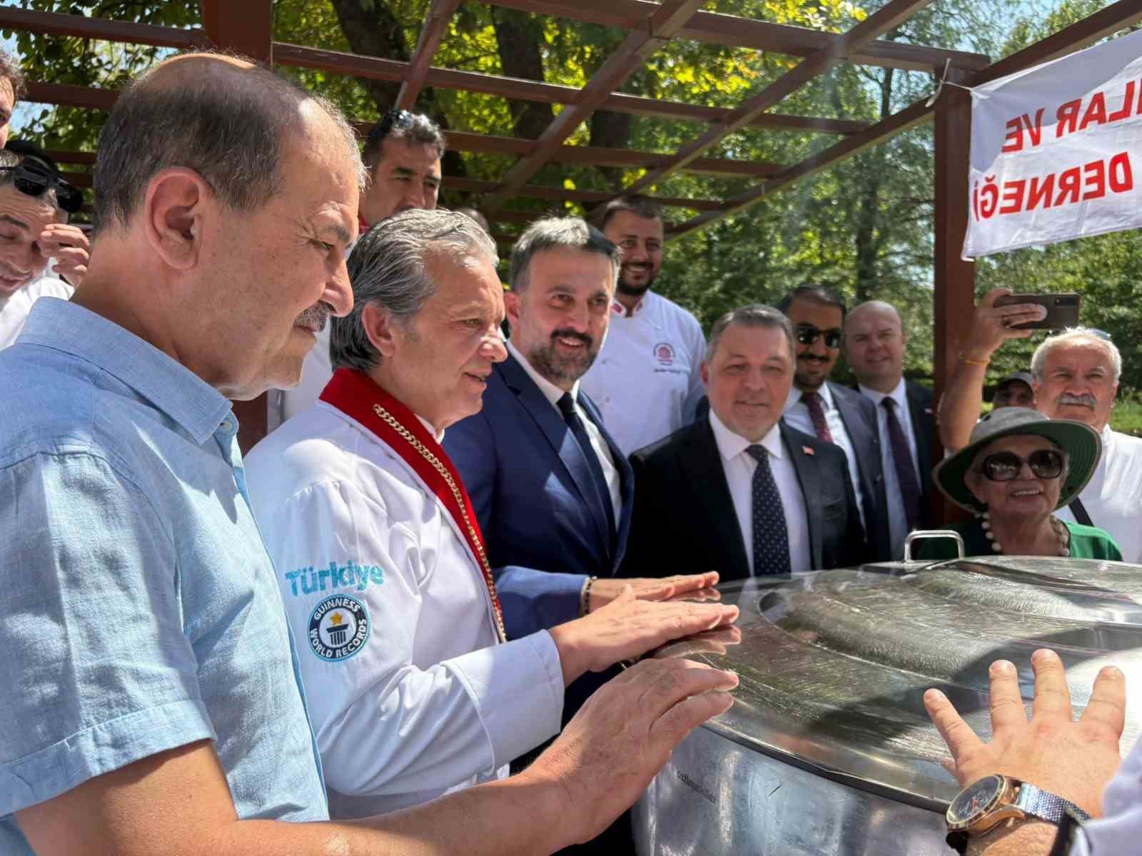 Ankara Gurme Festivali renkli g&ouml;r&uuml;nt&uuml;ler oluşturuyor
