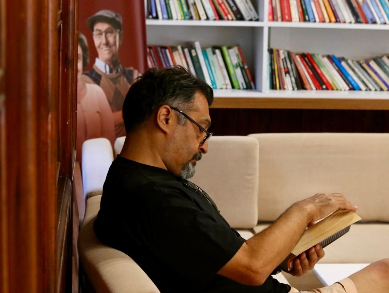 Kepez’in Emekliler Lokalinde çaylar taze, sohbetler sıcak