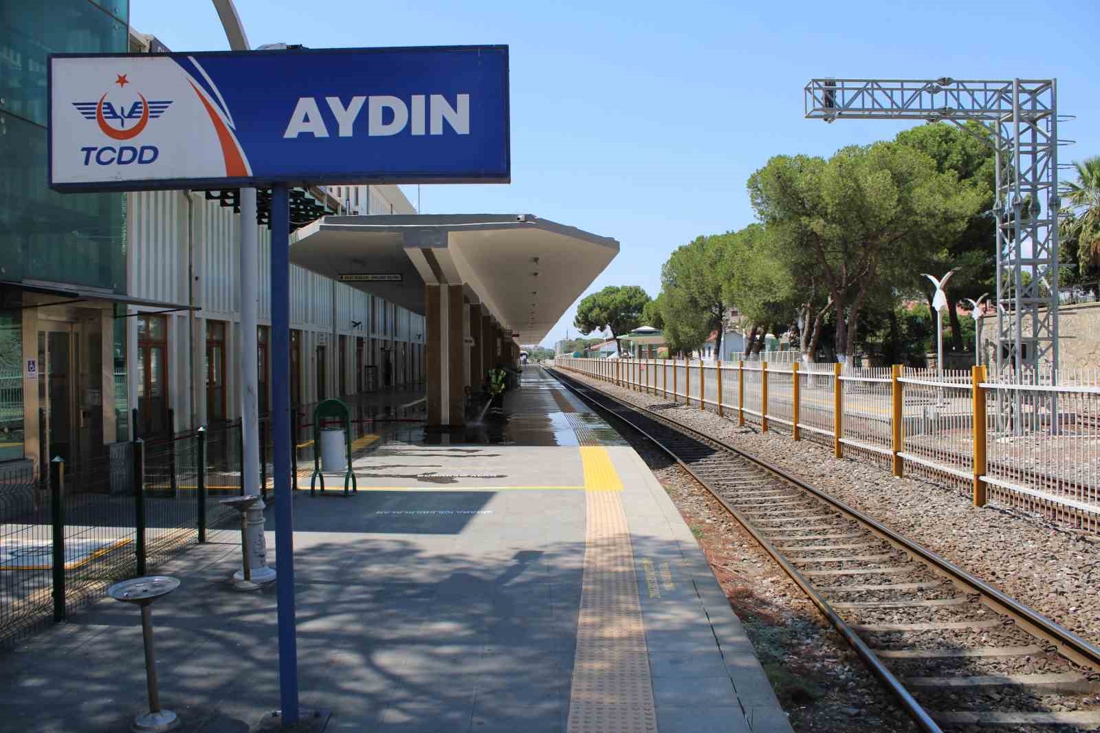Aydın&rsquo;da tren seferleri iptal oldu, vatandaşlar kapıdan d&ouml;nd&uuml;
