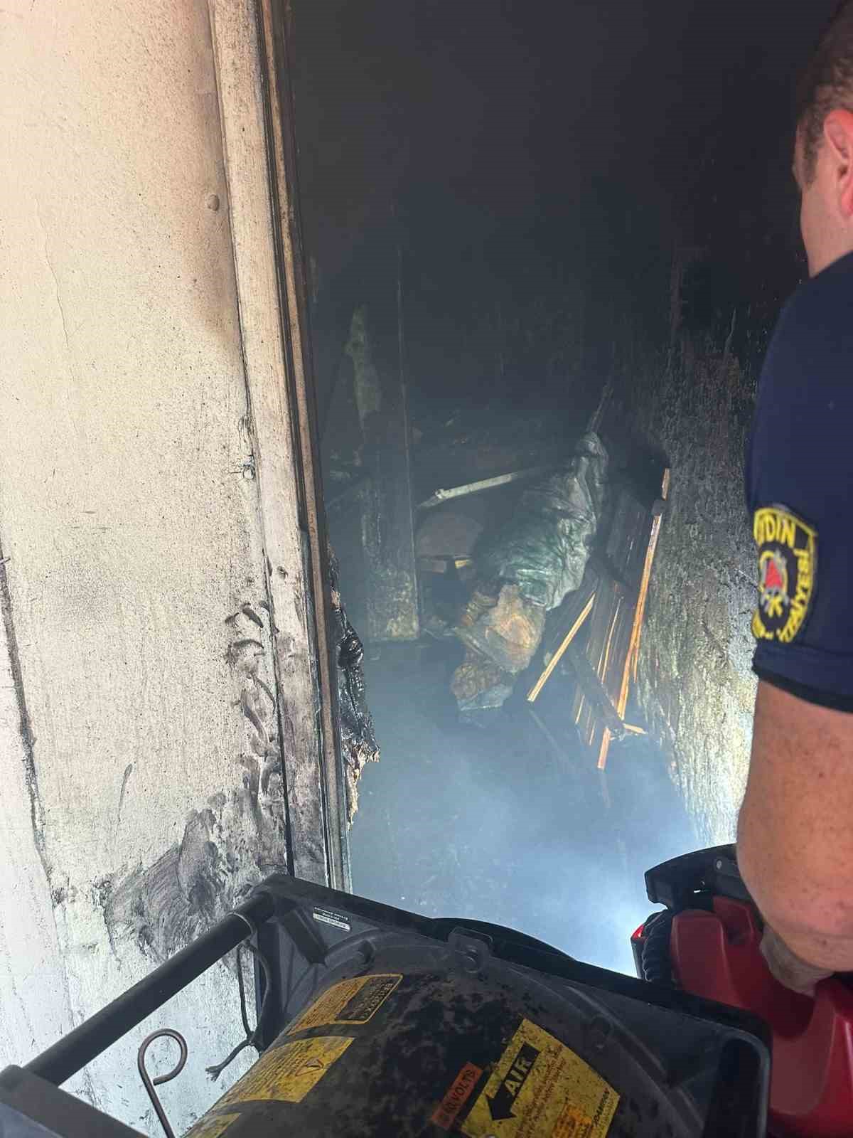 Nazilli&rsquo;deki ekmek fırınında &ccedil;ıkan yangın panikletti
