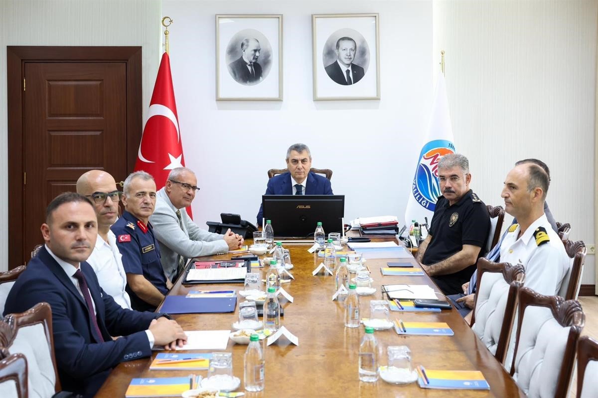 Mersin’de güvenlik ve asayiş tedbirleri masaya yatırıldı