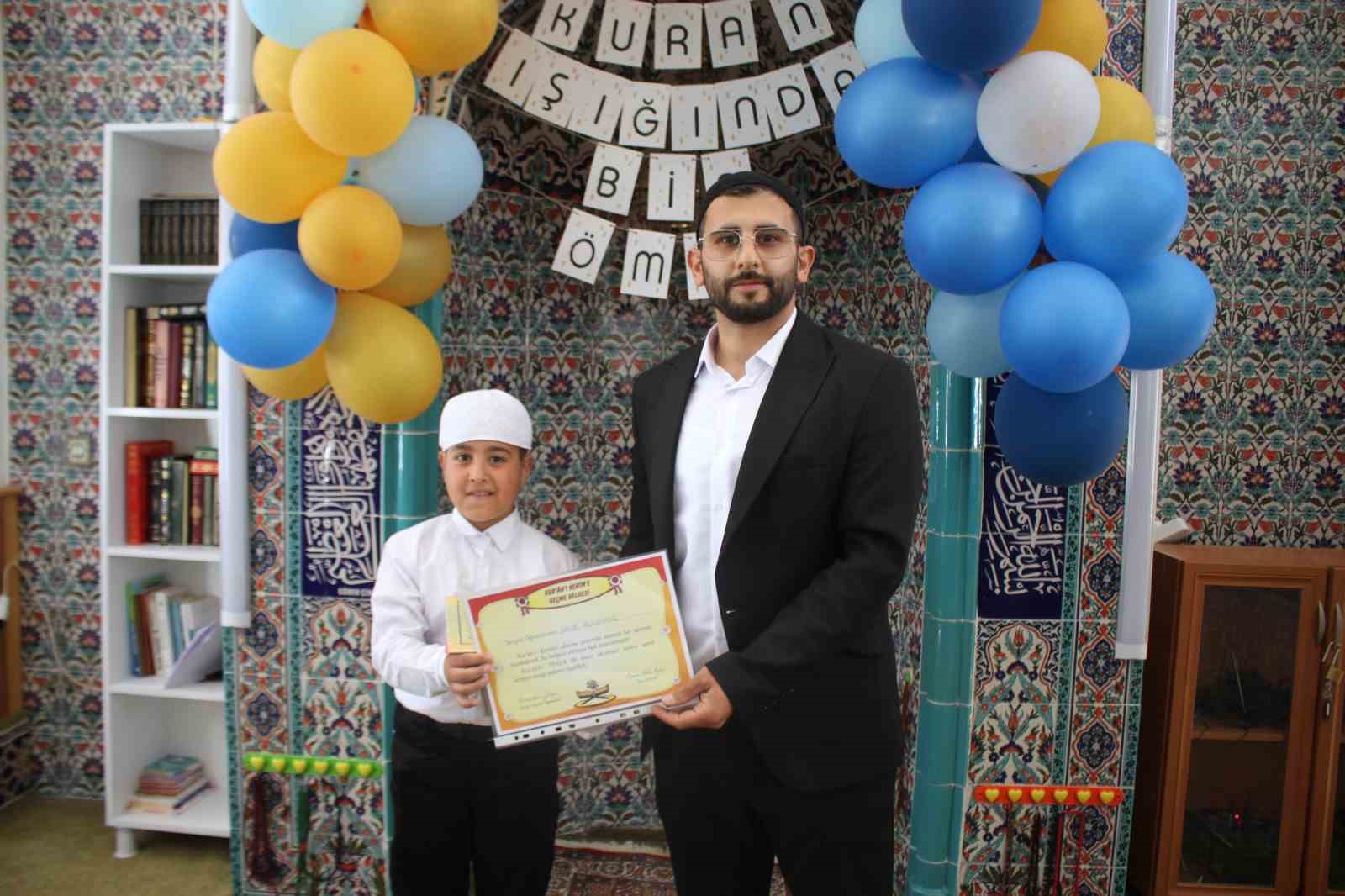 Malazgirt&rsquo;te yaz Kur&rsquo;an kursu mezuniyet programı d&uuml;zenlendi
