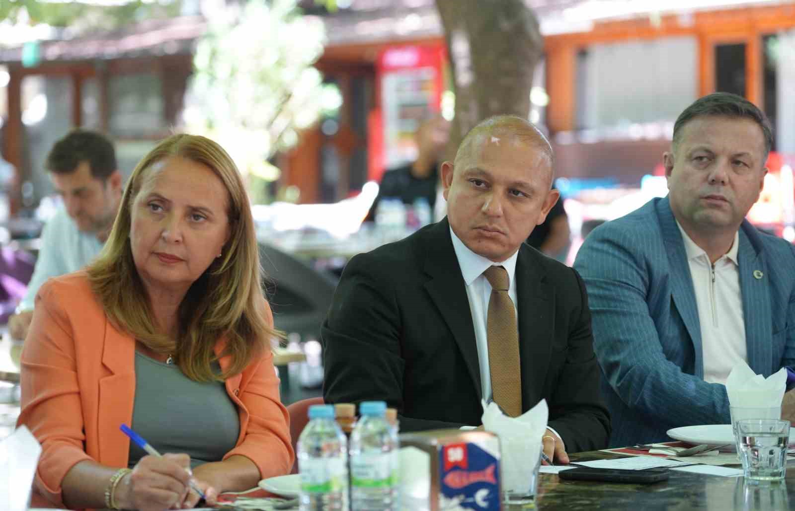 Kırıkkale Belediye Başkanı &Ouml;nal ve CHP heyeti Kırıkkale&rsquo;de basınla buluştu
