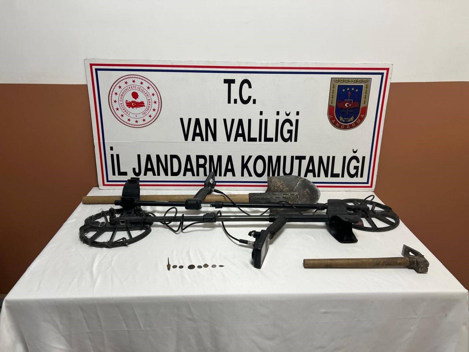 Van’da tarihi eser kaçakçılığı operasyonu: 4 gözaltı