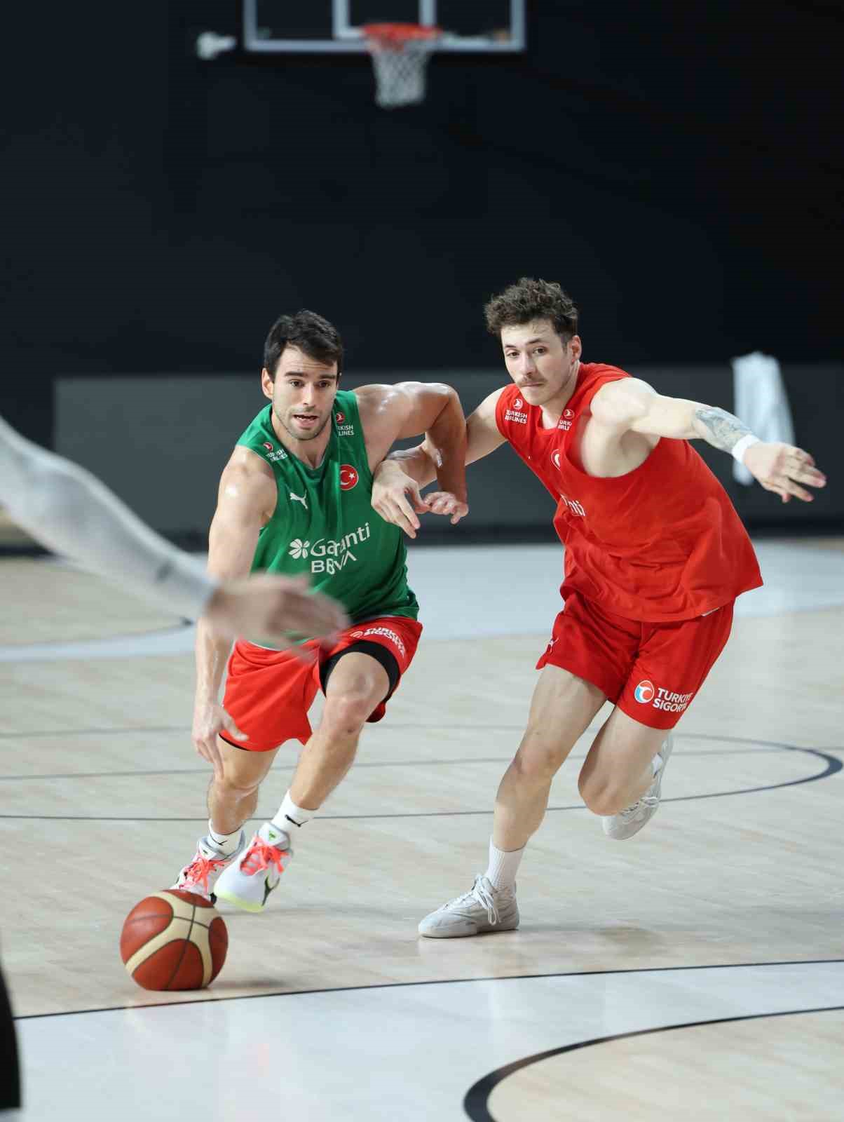 Milliler, hazırlıklarını Basketbol Gelişim Merkezi&rsquo;nde s&uuml;rd&uuml;rd&uuml;
