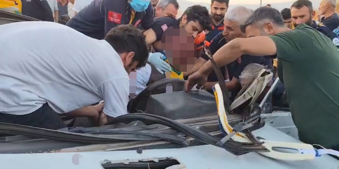 Adıyaman’da otomobil takla attı: 1’i ağır 4 yaralı