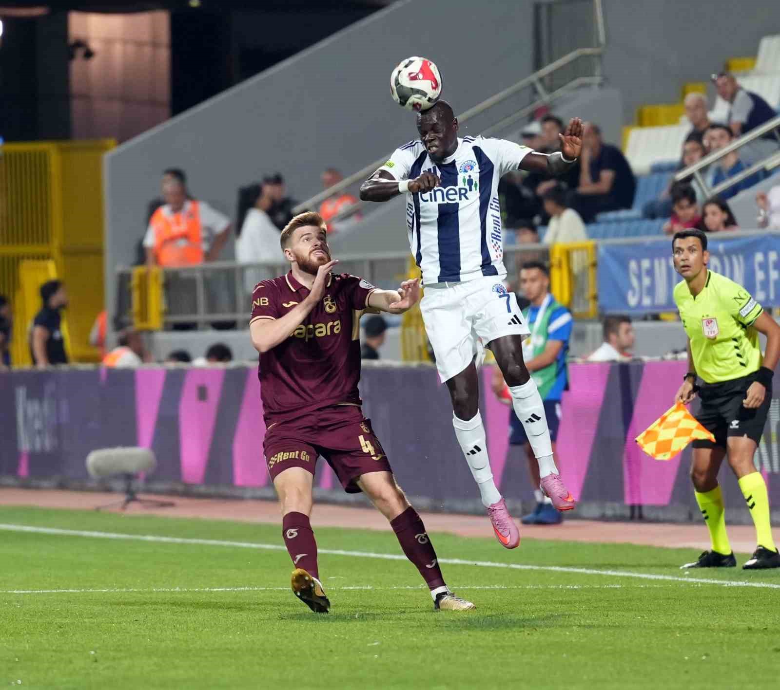 Trendyol S&uuml;per Lig: Kasımpaşa: 0 - Trabzonspor: 0 (Ma&ccedil; devam ediyor)
