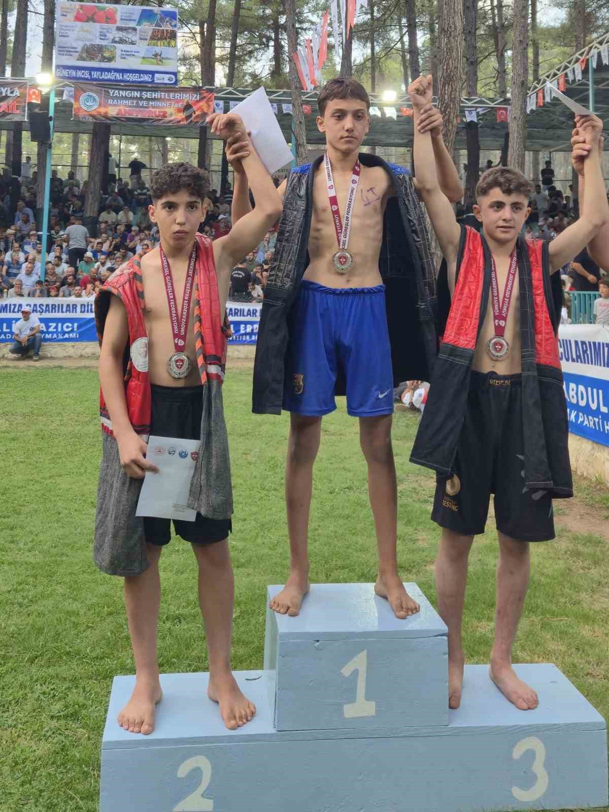 Hakkarili sporcu Ediş Türkiye üçüncüsü oldu