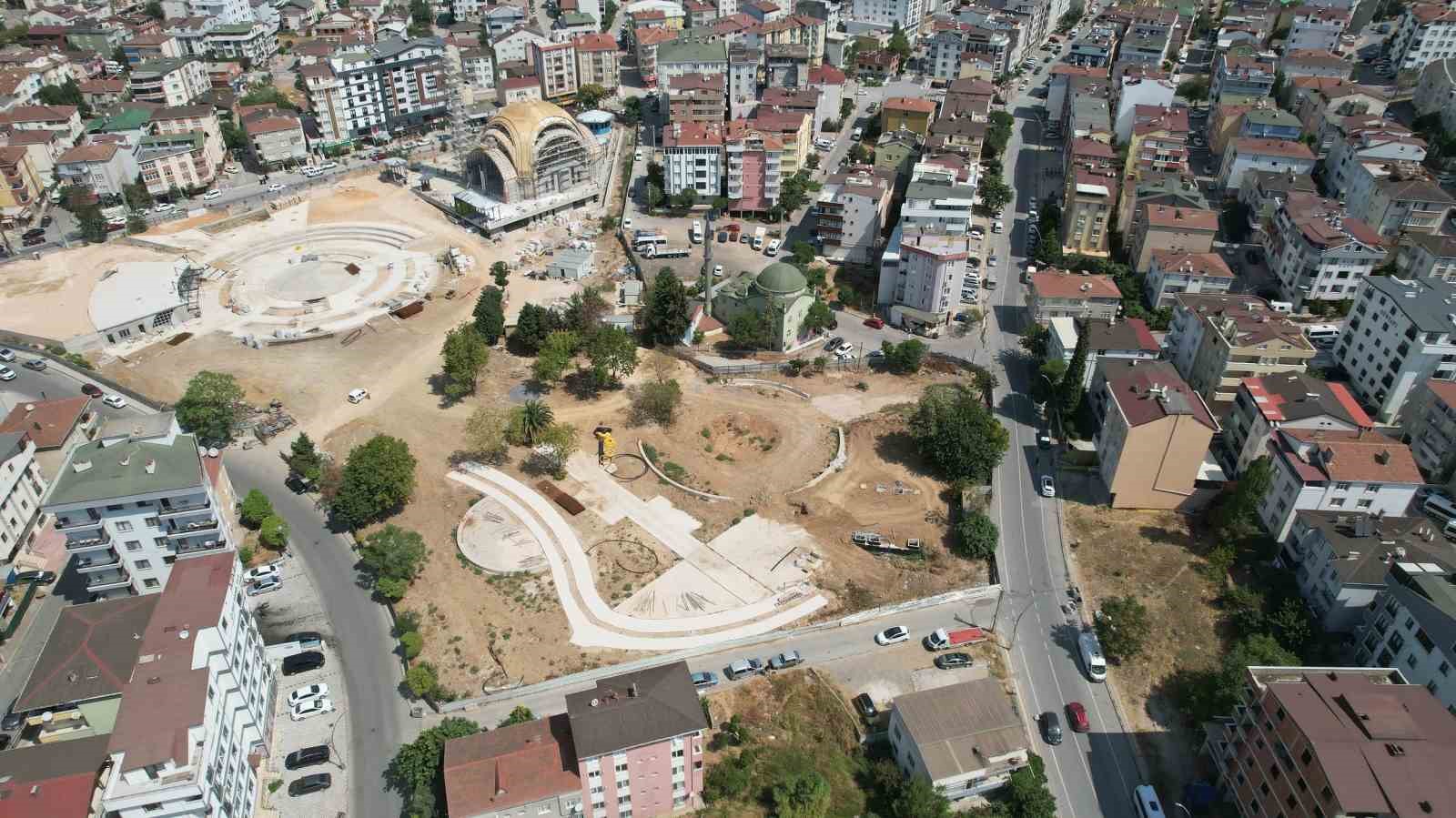 Çayırova Kent Meydanı’nda inşaat çalışmaları devam ediyor