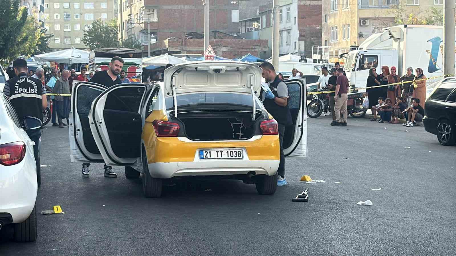 Boşanma aşamasındaki şahıs, &ouml;nce eşini &ouml;ld&uuml;rd&uuml; sonra intihar etti
