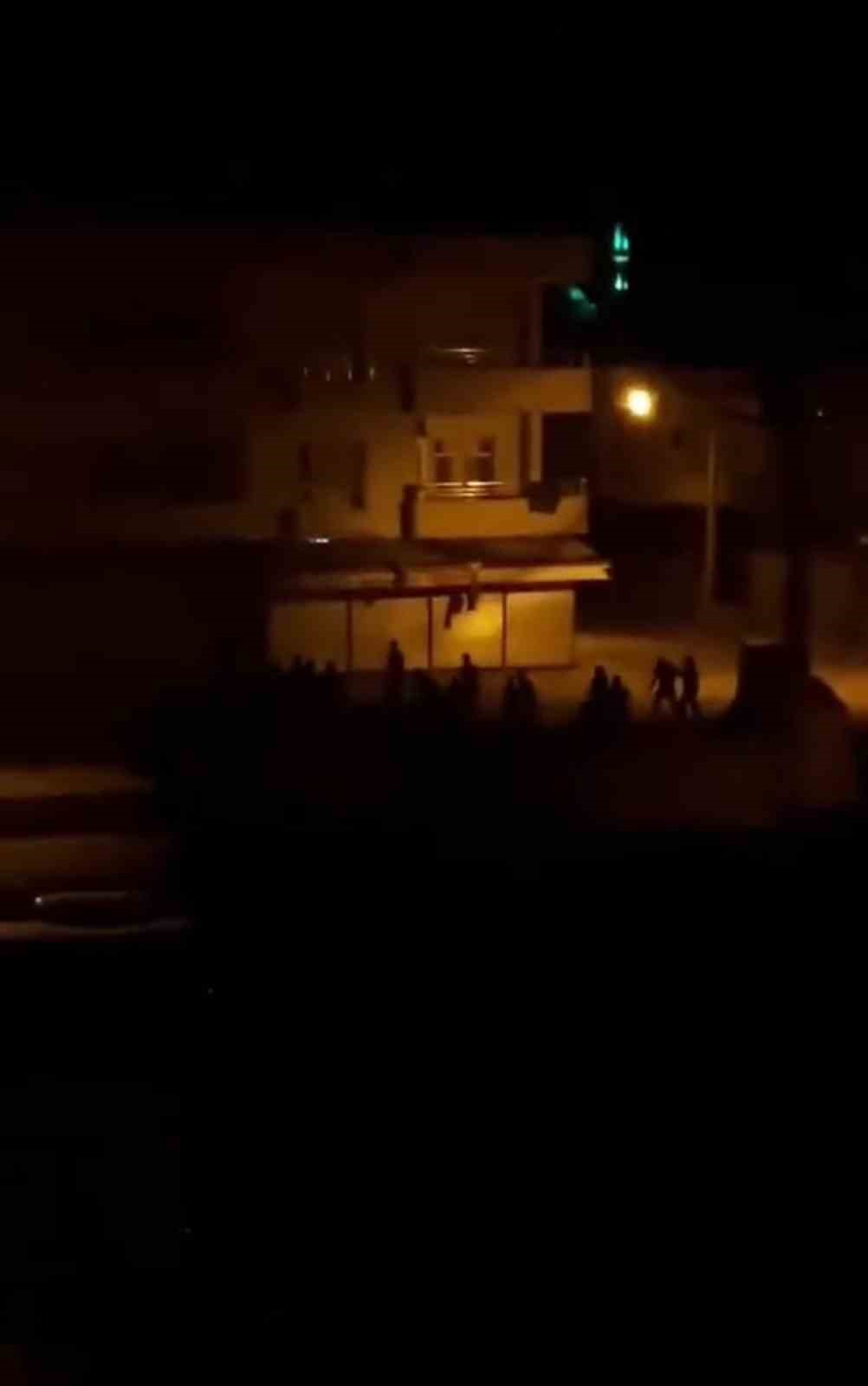 Mardin’de taşlı sopalı kavga cep telefonu kamerasına yansıdı