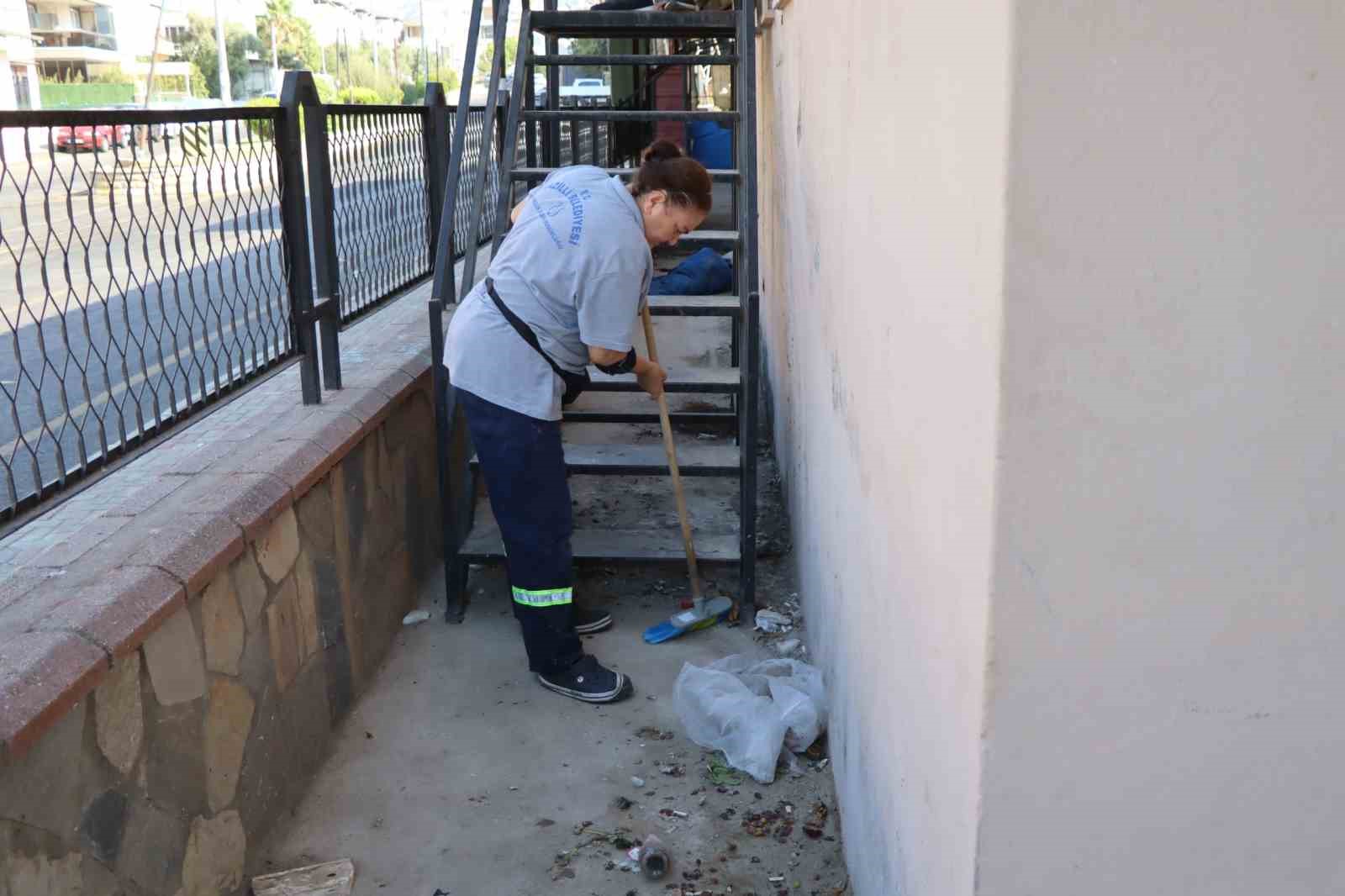 Nazilli Belediyesi&rsquo;nden kapalı pazar mescitlerinde kapsamlı temizlik
