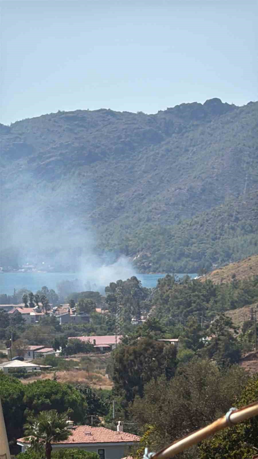 Marmaris Hisarönü’nde çıkan yangın kısa sürede söndürüldü
