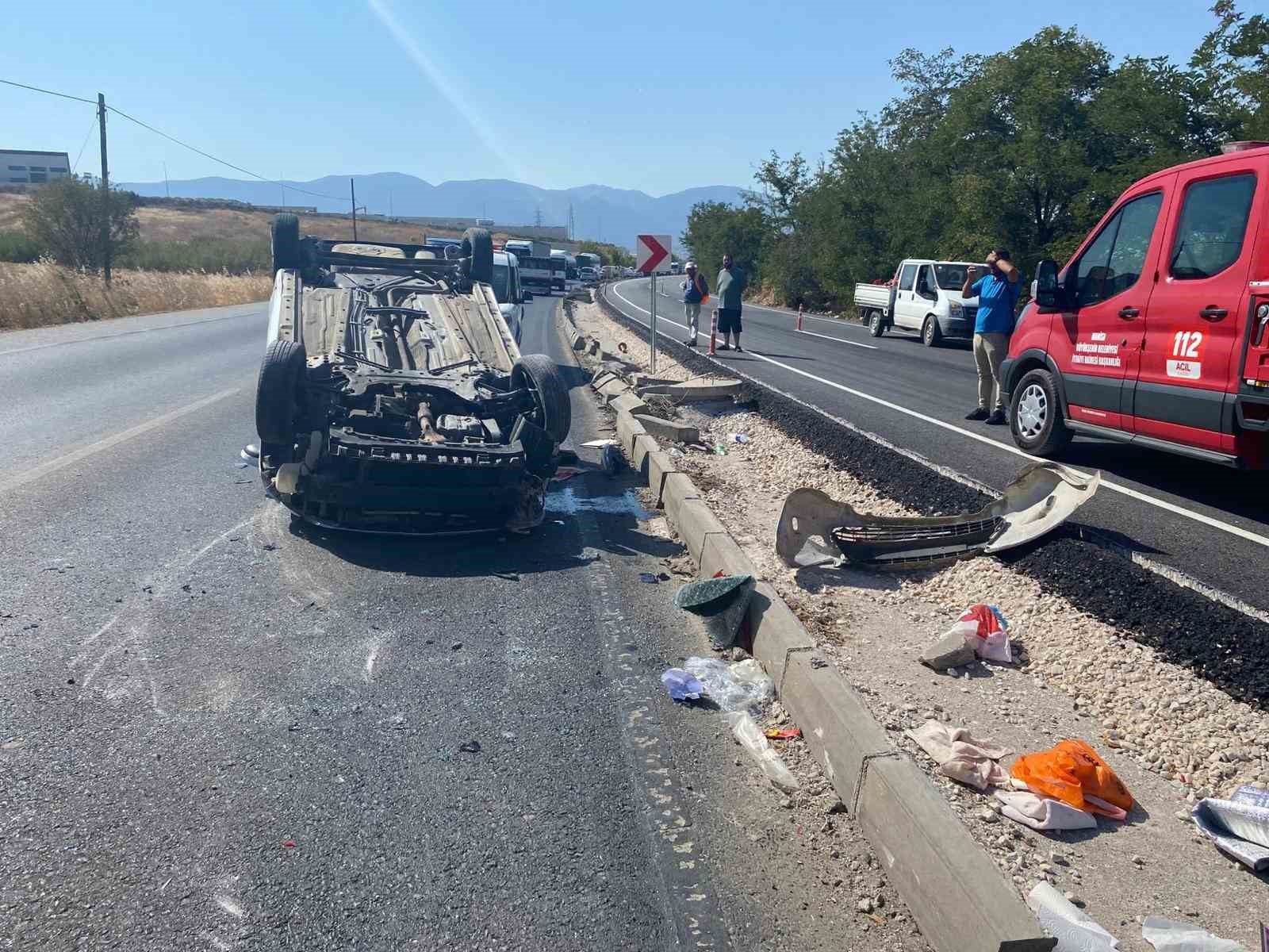 Takla atan araç sürücüsü yaralandı
