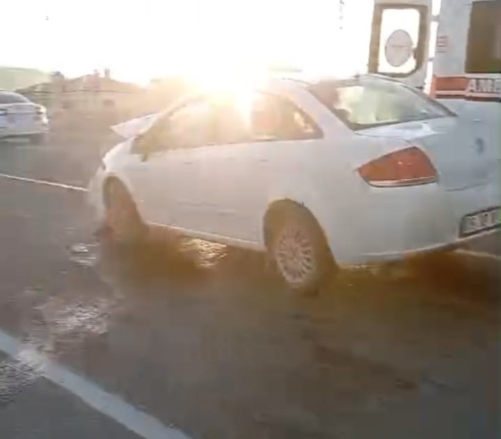 Malatyada otomobil ile apa motoru arpt: 4 yaral
